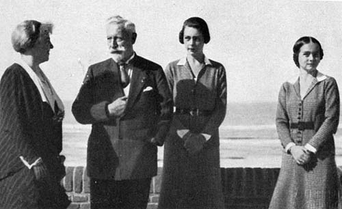  Keizer Wilhelm 2 met Hermine en Carmo en Henriette  